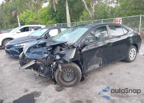 2018 Toyota Corolla Le z USA, uszkodzony, nr VIN 5YFBURHE5JP792932